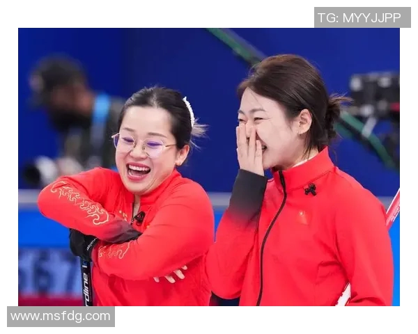 冰壶中国女队迎战瑞士女队决战世界赛场展现巾帼风采