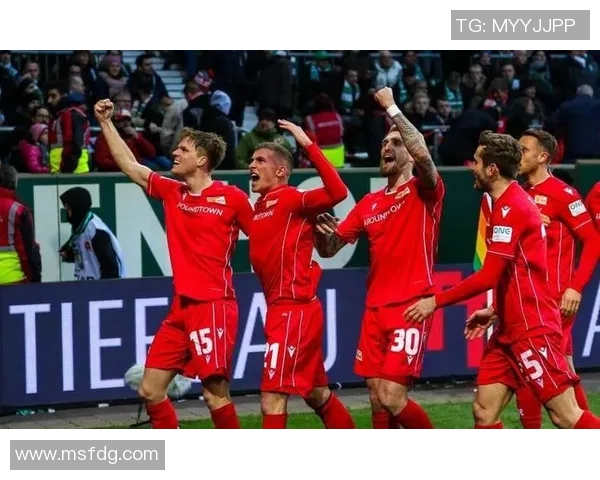 拜仁慕尼黑主场大胜汉堡，德甲豪强再展统治力！