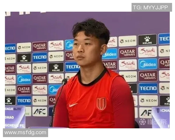 严鼎皓精彩助攻助力成都蓉城赢得关键比赛展现出色团队合作精神